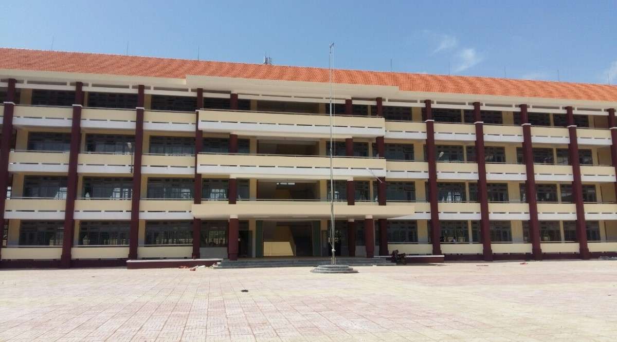 Truong THCS Nguyen Truong To
